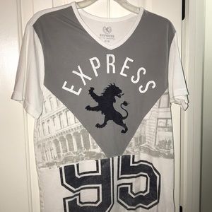 NEW♦️Express Men’s Logo Graphic Tee 🦁